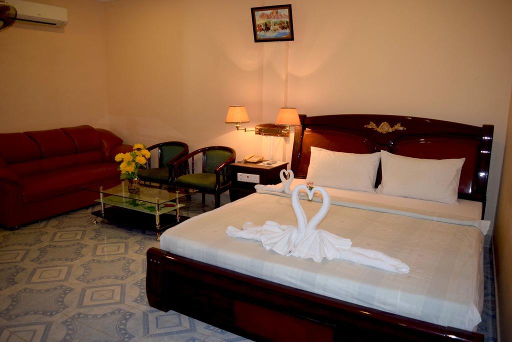 Reaksmey Battambang Hotel Exteriör bild