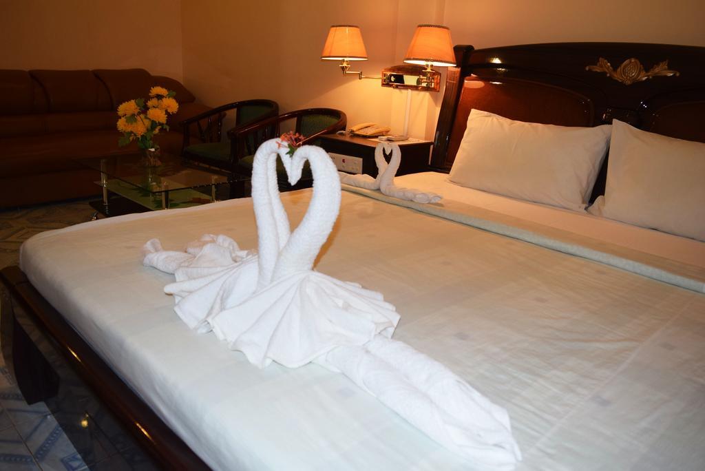 Reaksmey Battambang Hotel Exteriör bild