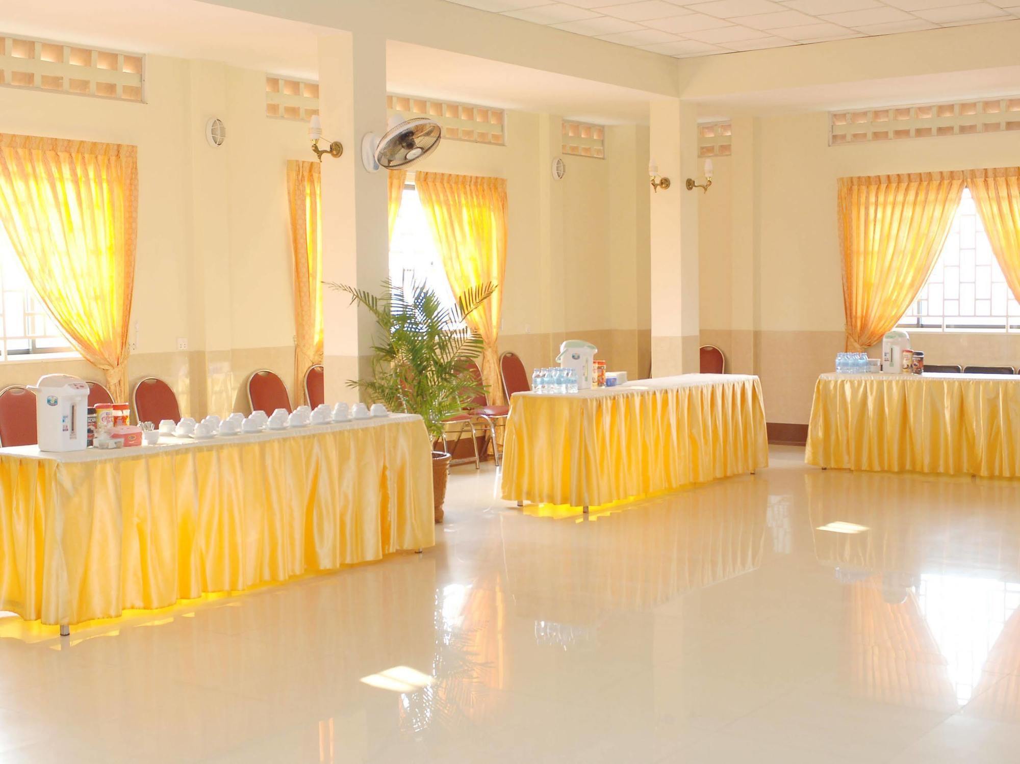 Reaksmey Battambang Hotel Exteriör bild